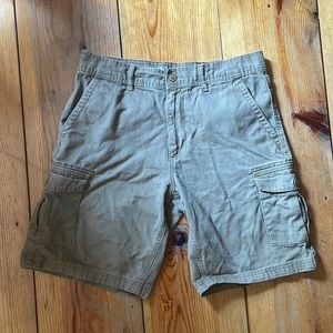 Men’s Size 32 Tan Cargo Shorts!
